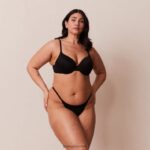 Lounge muotoiltu push-up t-paitarintaliivit ja g-string/housut musta alusvaatteet naiset D46R26115