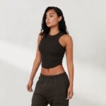 Lounge ribbed racer back top x jess hunt pesty mustaksi vaatteet naiset D46R26803 - Image 5