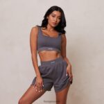 Lounge välttämätön crop top & shortsit setti puuhiili vaatteet naiset D46R26860